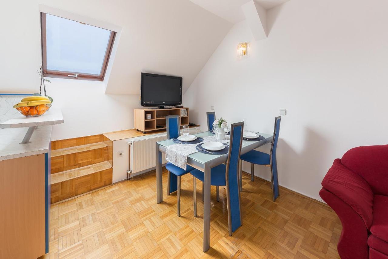 Apartma Lea Slovenj Gradec Bagian luar foto