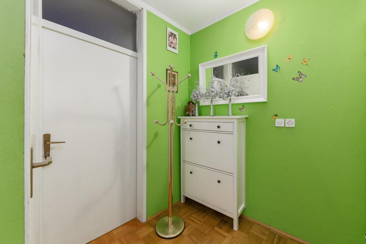 Apartma Lea Slovenj Gradec Bagian luar foto